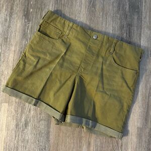 Time & Tru Olive Green Women's Denim pull-on Shorts Sz 12